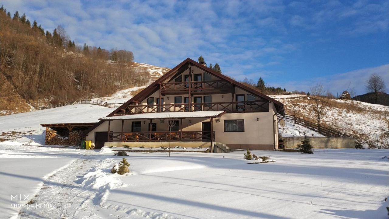 Casa Roua Muntilor Villa Campulung Moldovenesc Exterior photo